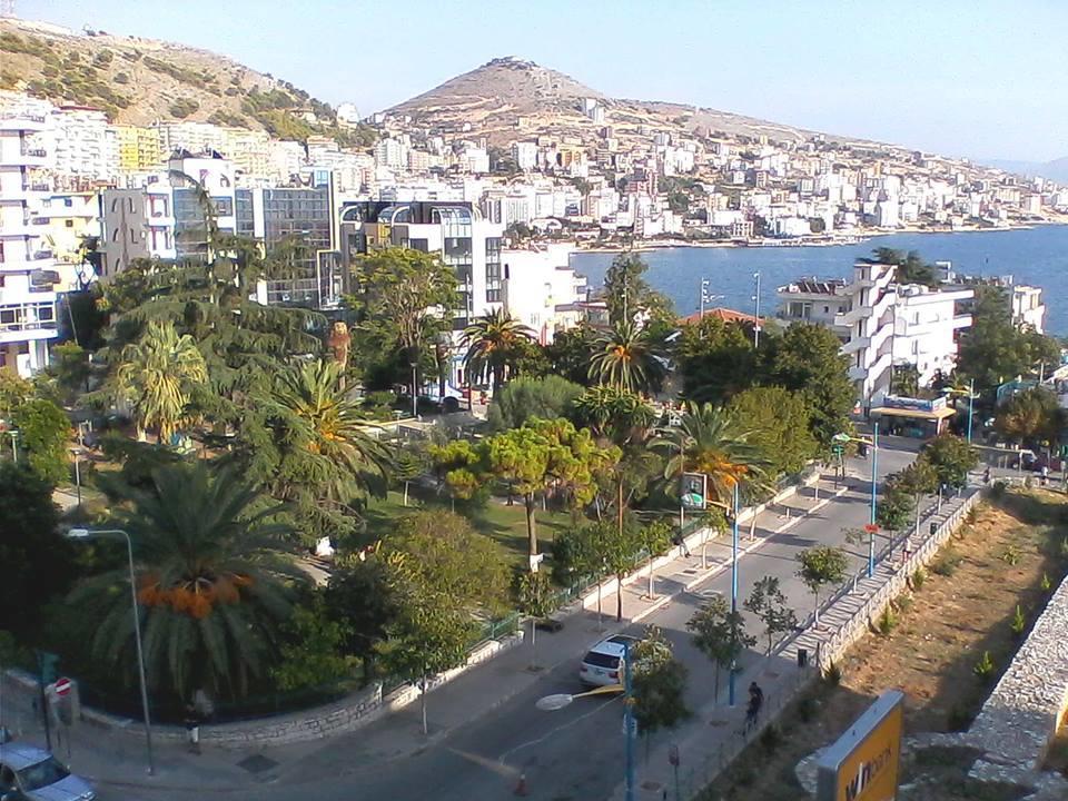 סרנדה Beautifull Holiday Apartment Larisa מראה חיצוני תמונה
